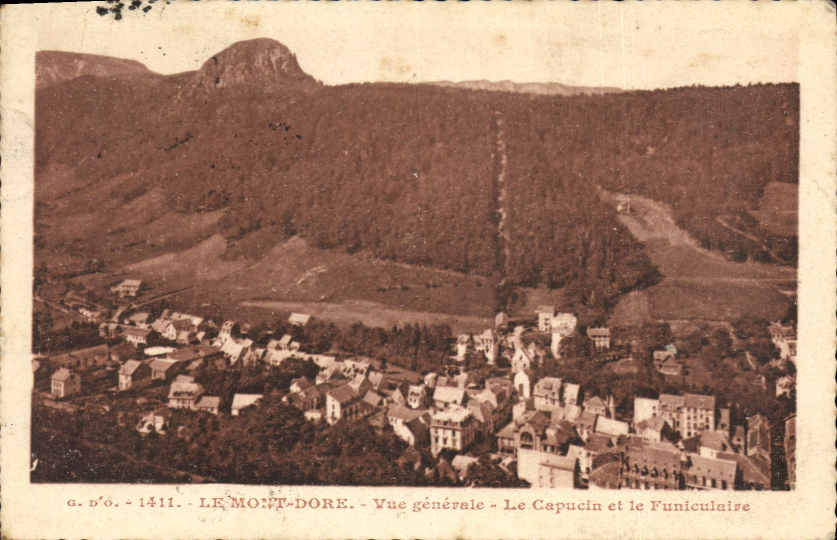 CPA Le Mont Dore Vue Generale Le Capucin et le Funiculaire