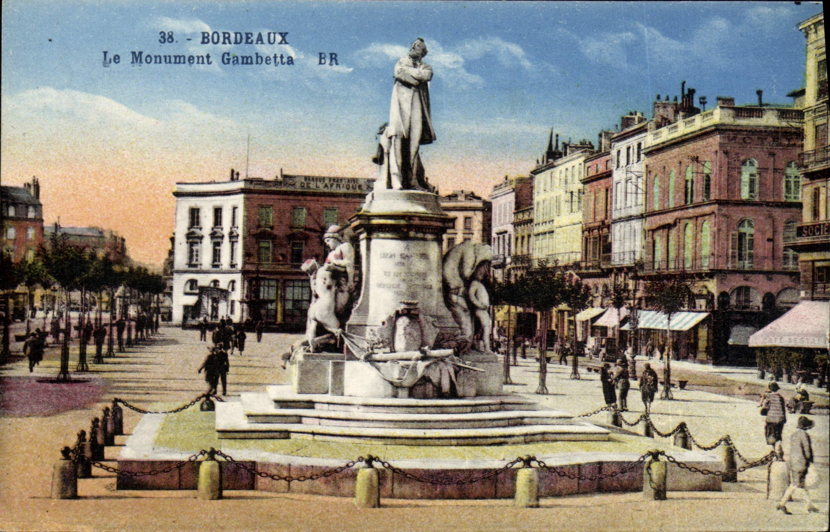 VINTAGE POSTCARD Bordeaux the Gambetta Monument