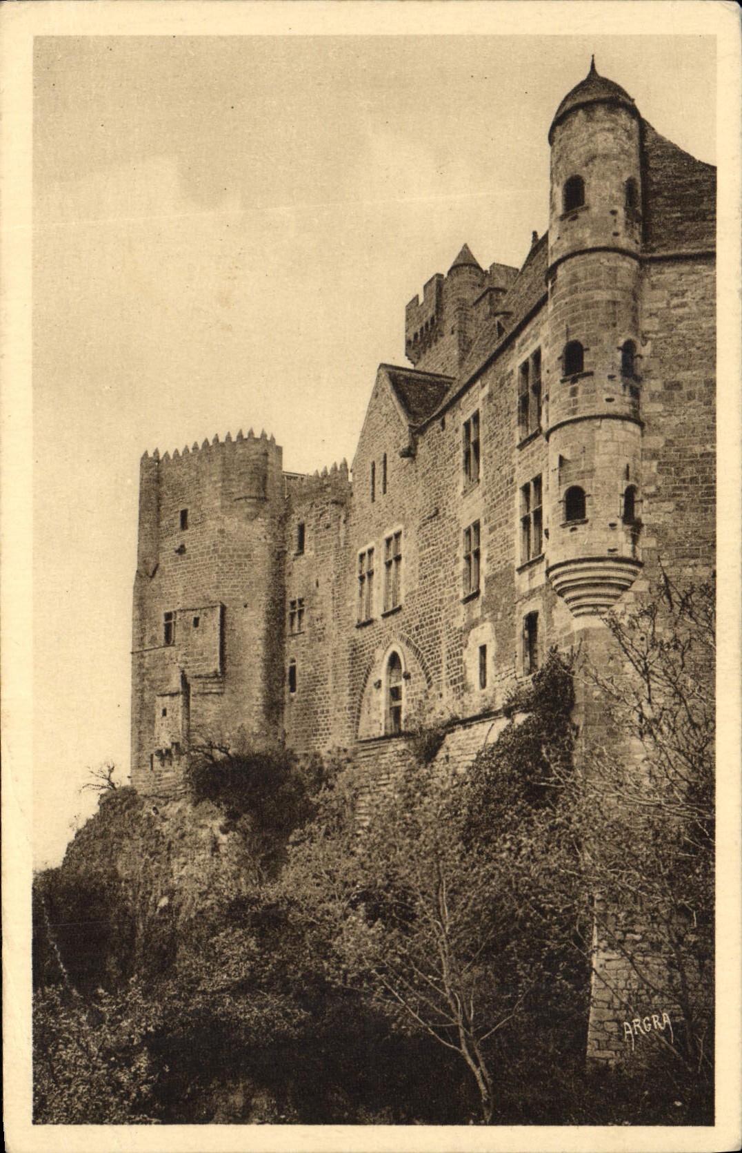 CPA Chateau Feodal De Beynac Facade sur la Dordogne 