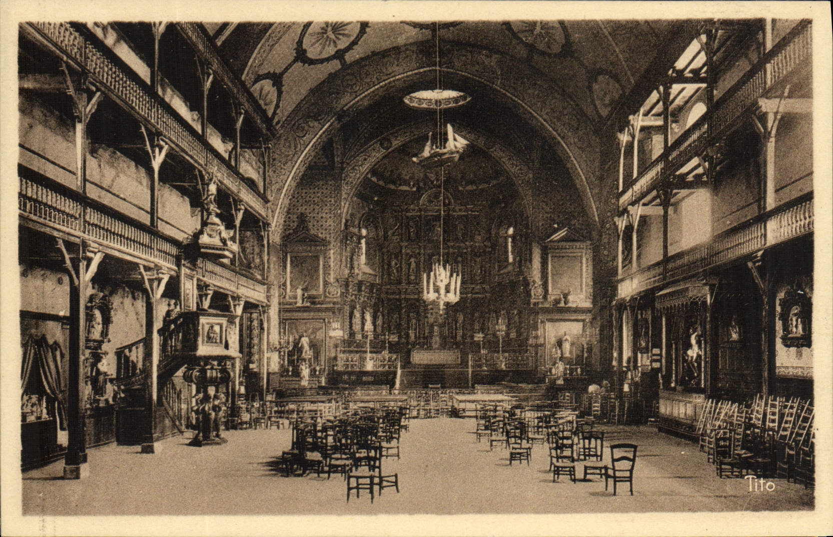 CPA Saint Jean de Luz Interieur de l'Eglise