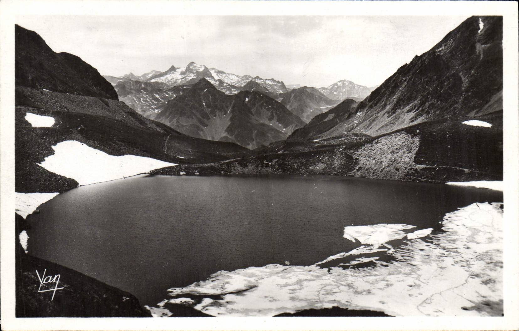VINTAGE POSTCARD the Lake Oncet To the foot of the Peak of the South
