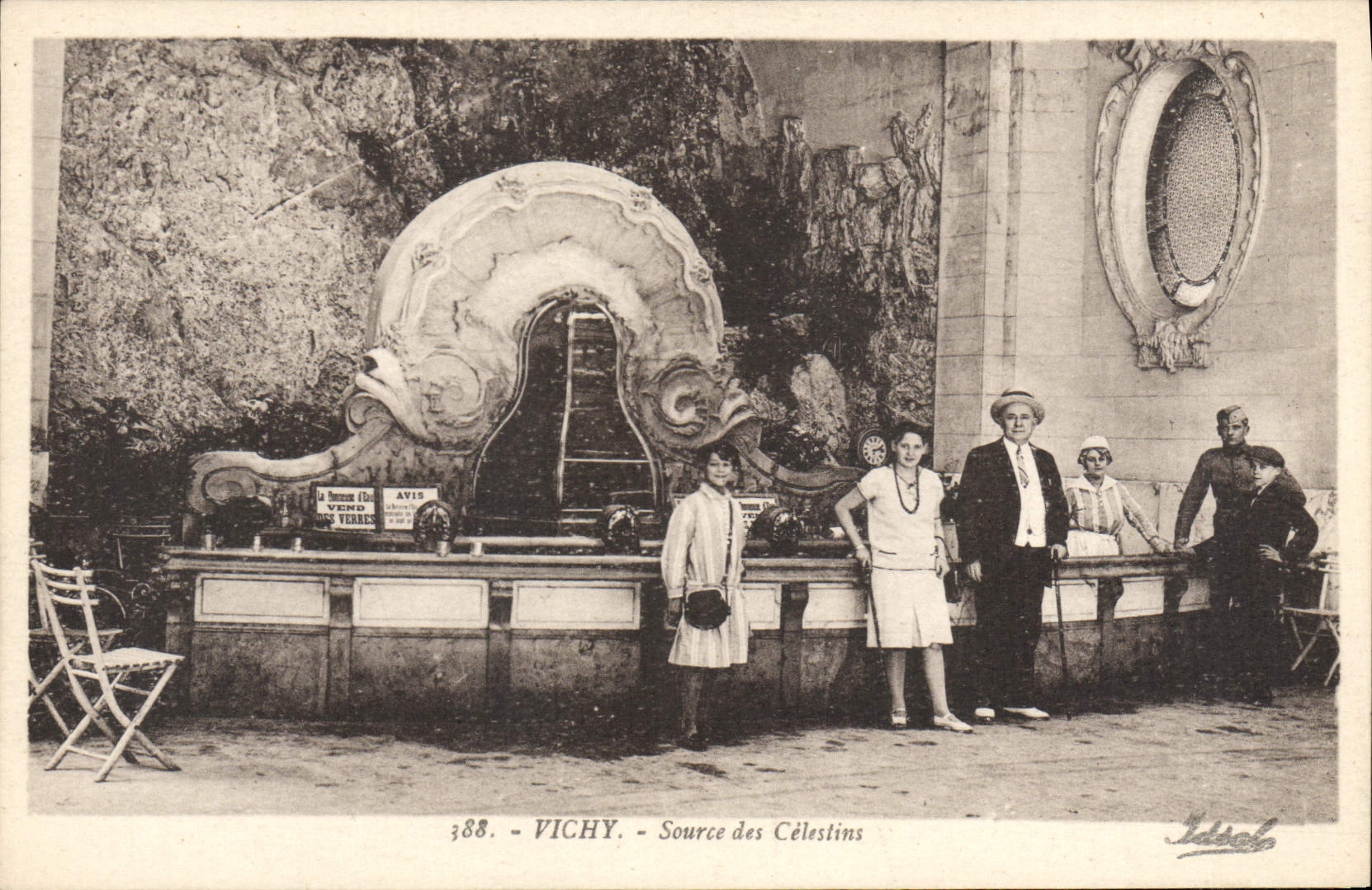 CPA Vichy Source des Celestins