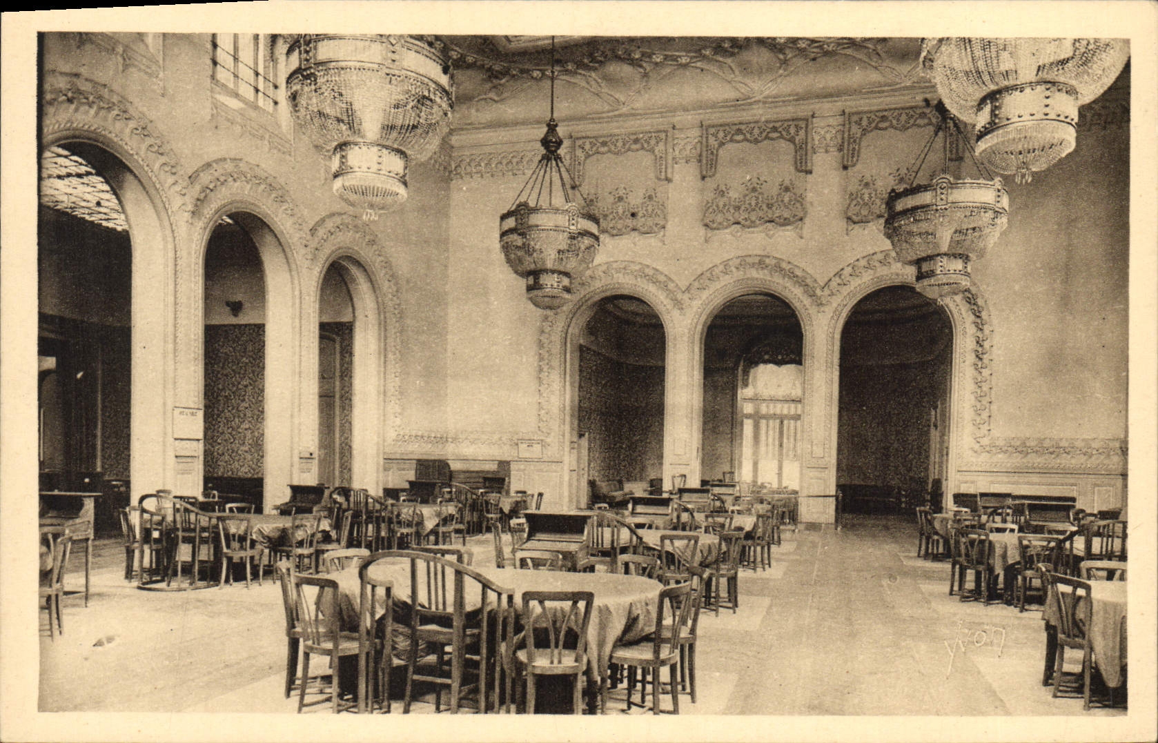 CPA Vichy Une Salle de Jeux du Grand Casino