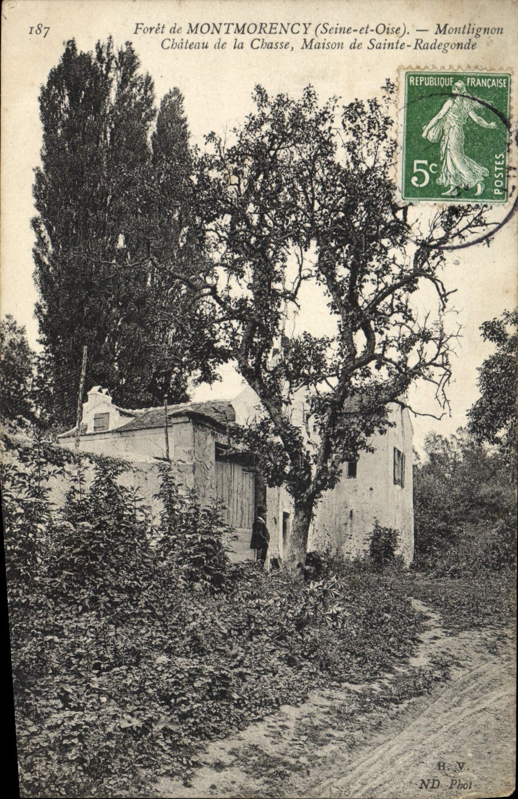 VINTAGE POSTCARD Drill De Montmorency Montlignon Castle Of Hunting House Of Sainte Radegonde