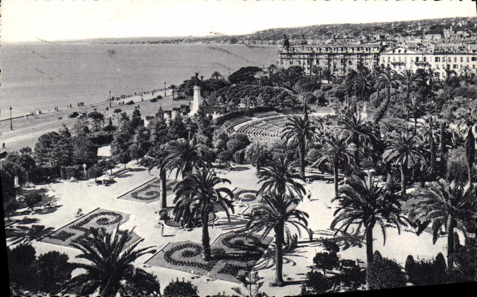 CPA Nice Les Jardins Albert 1er Et Le Theatre De Verdure