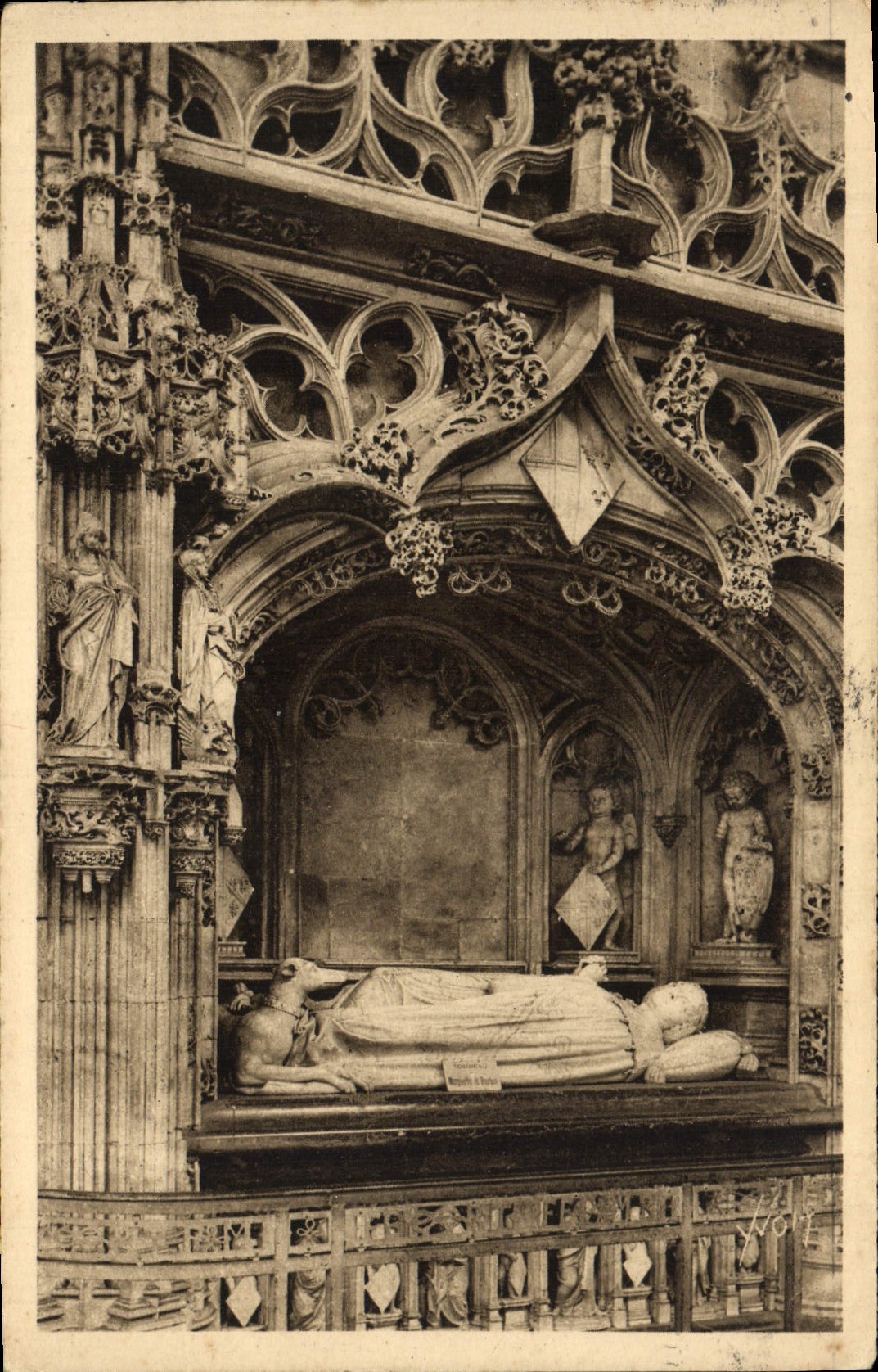 CPA Bourg Eglise de Brou Mausolee de Marguerite de Bourbon 
