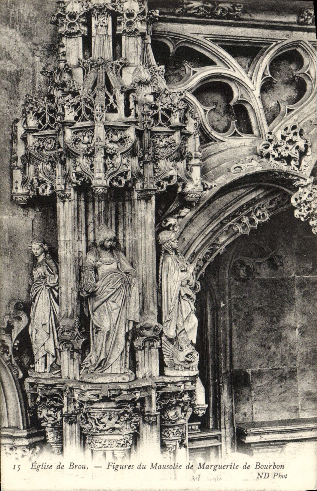 CPA Bourg Eglise de Brou Figures du Mausolee de Marguerite de Bourbon