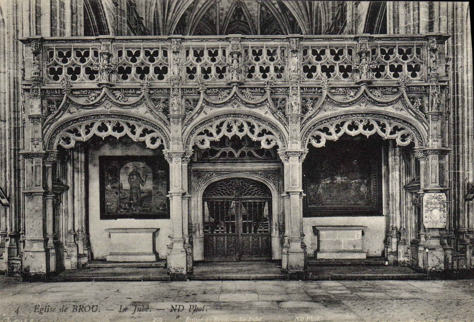 VINTAGE POSTCARD Borough Church of Husks the jube