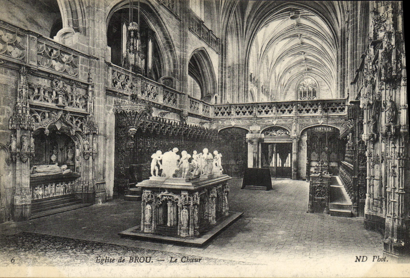CPA Bourg Eglise de Brou Le choeur 