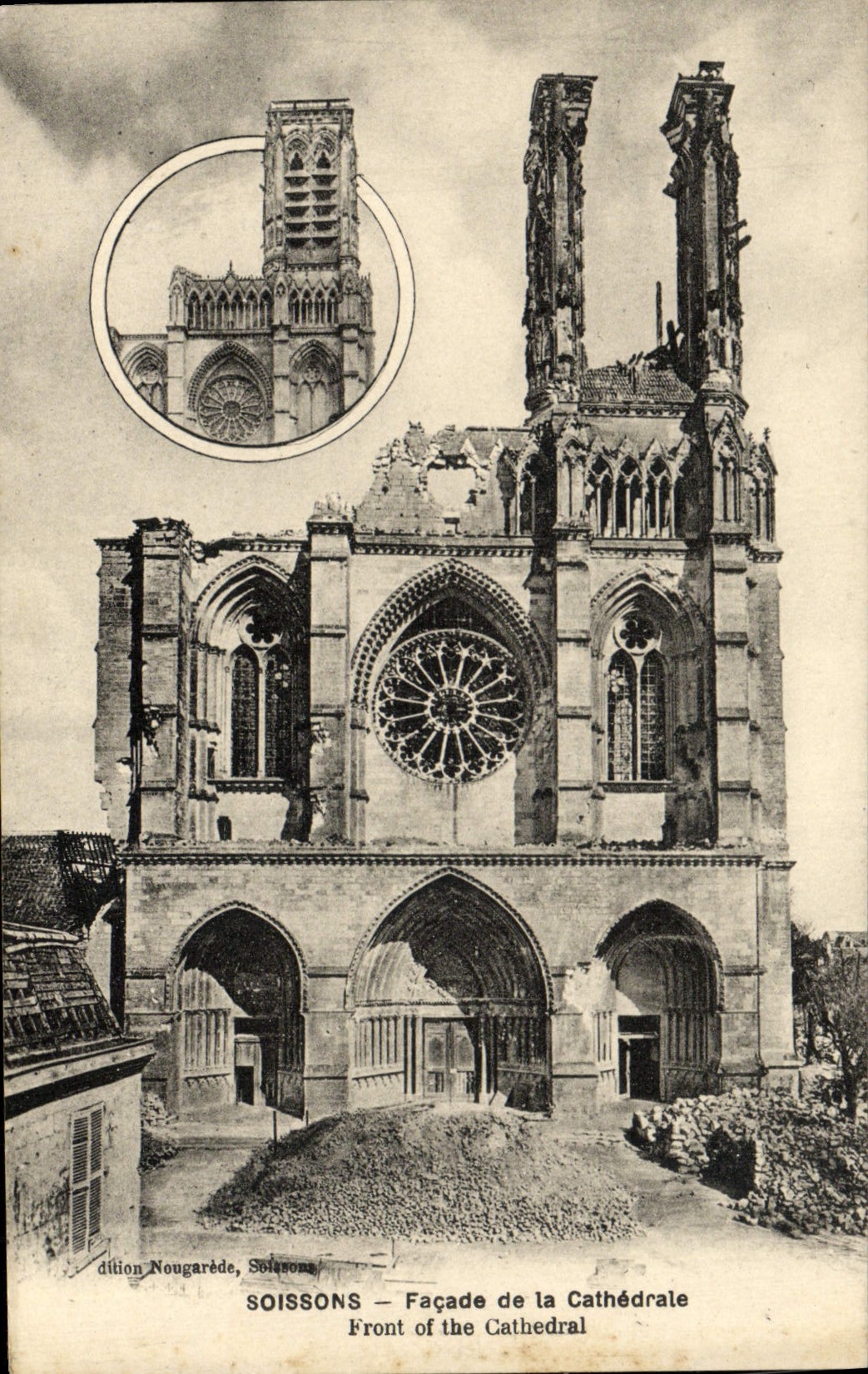 CPA Soissons Facade de la cathedrale Militaria