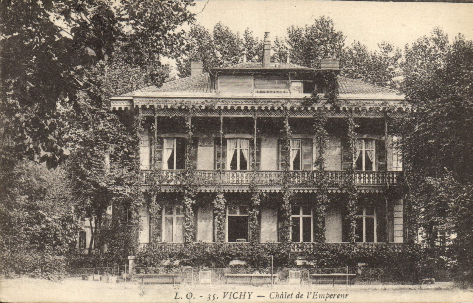 CPA Vichy Chalet de l'Empereur