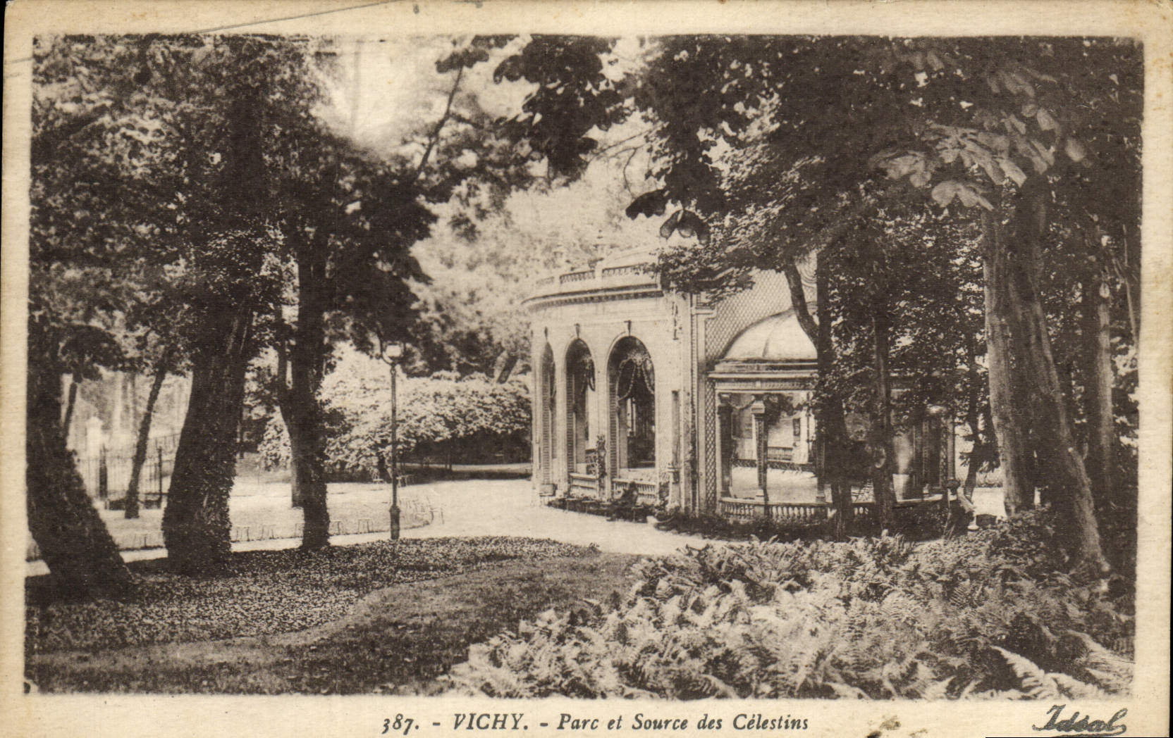 CPA Vichy Parc et Source des Celestins