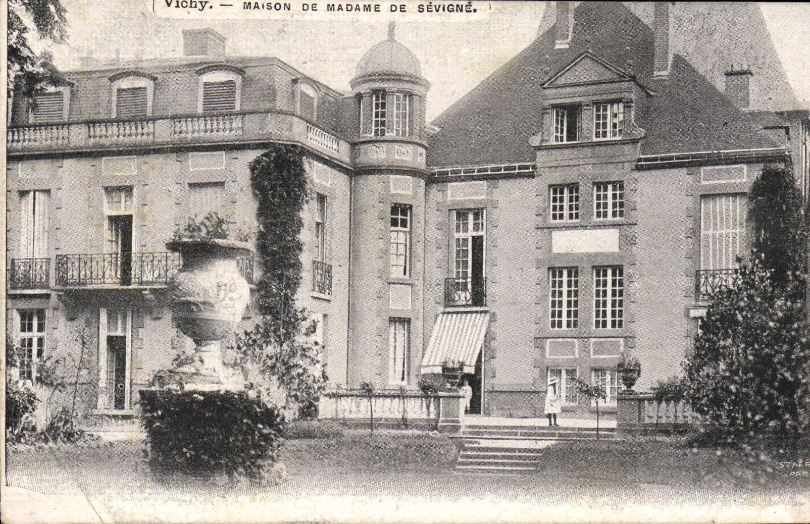 VINTAGE POSTCARD Vichy House Of Madam de Sevigne