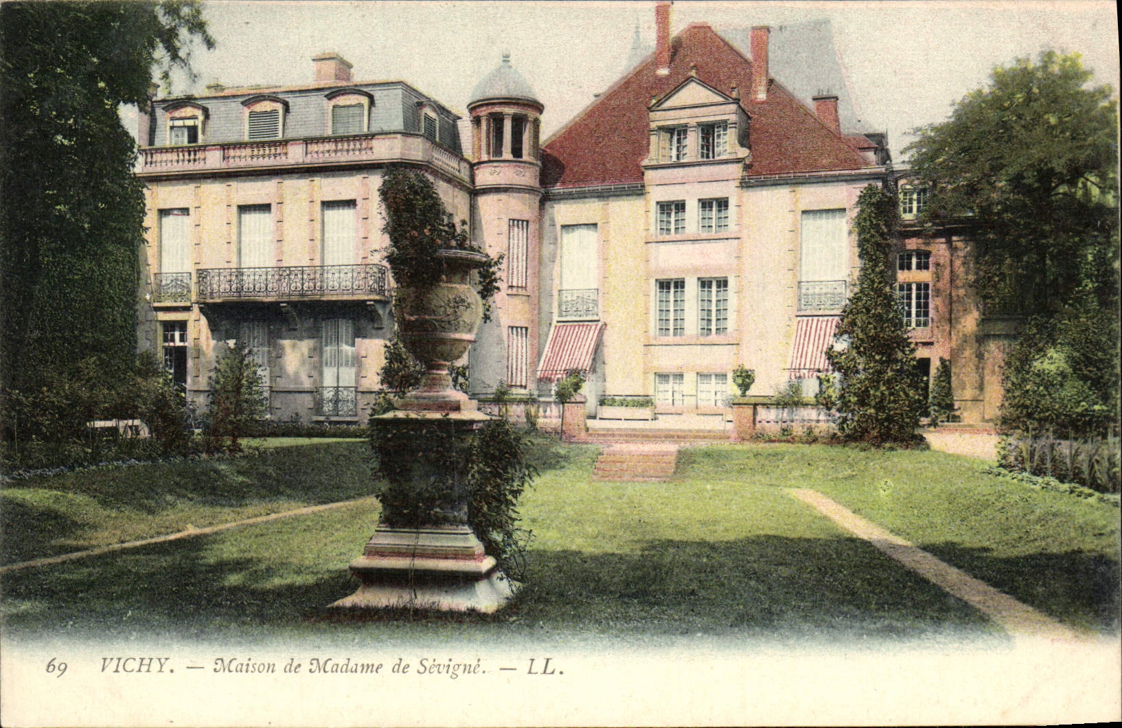 CPA Vichy Maison de Madame de Sevigne