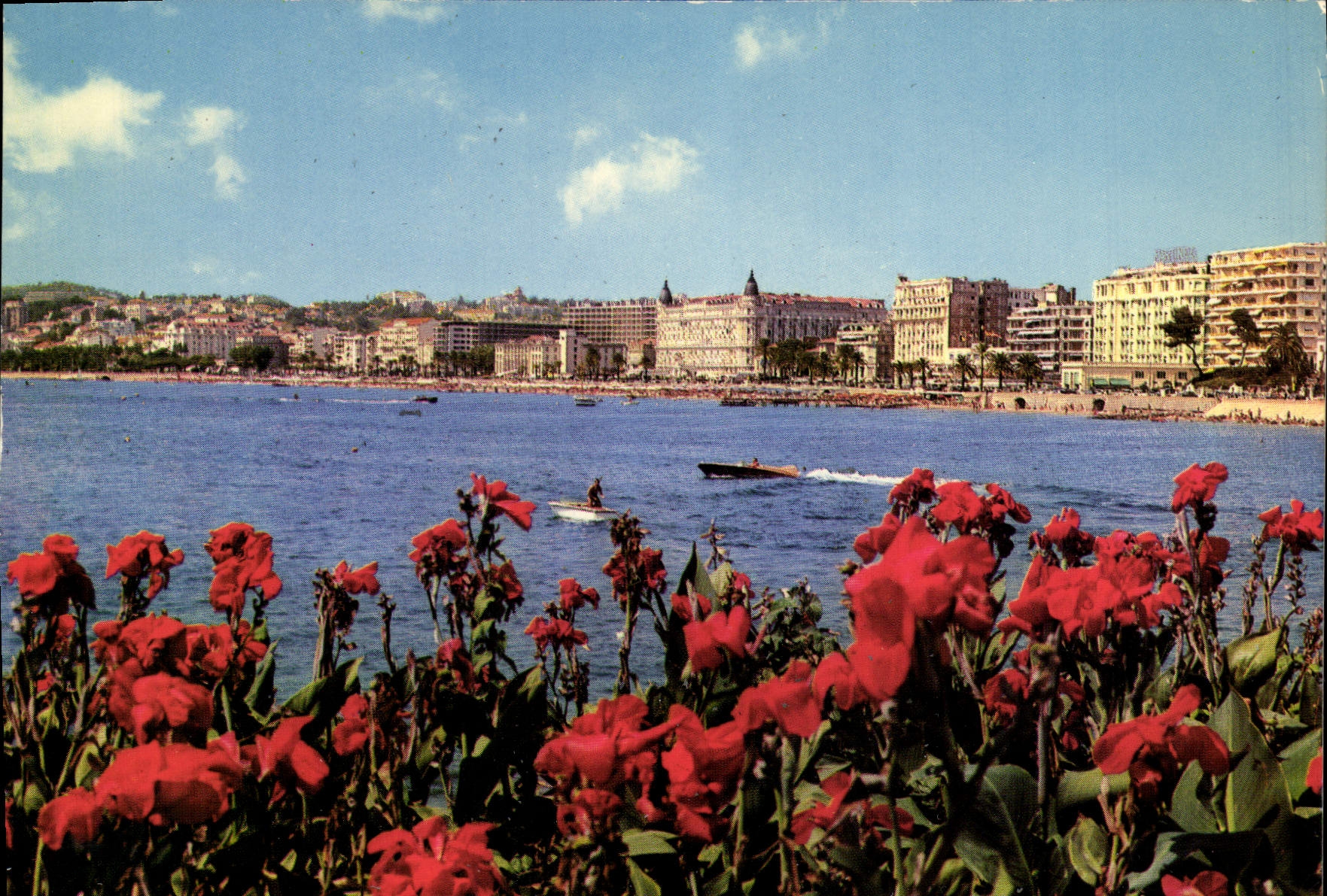 MODERN CARD Cannes View On the Small cross