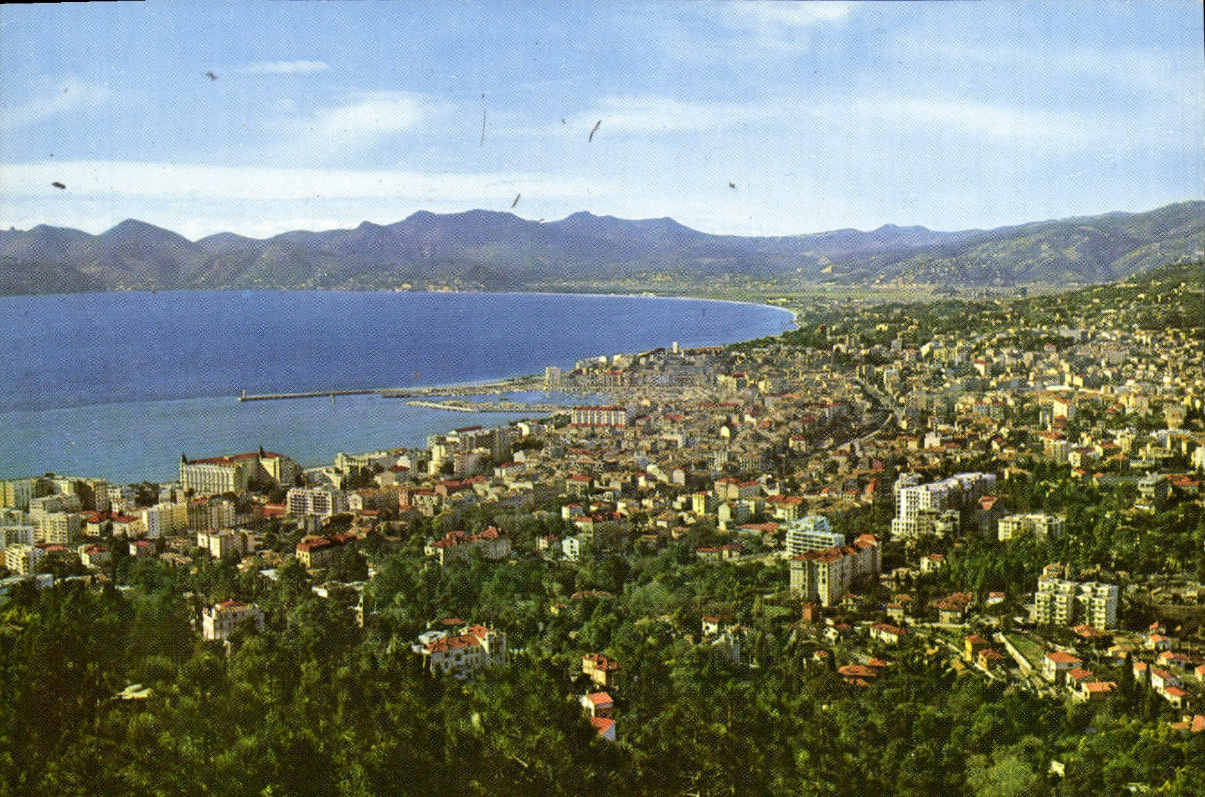 CPM Cannes Vue Generale Prise De la Californie