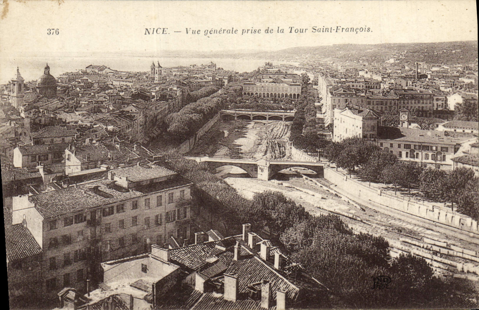 Opinión de la POSTAL de la VENDIMIA Niza tomada de la torre François Saint