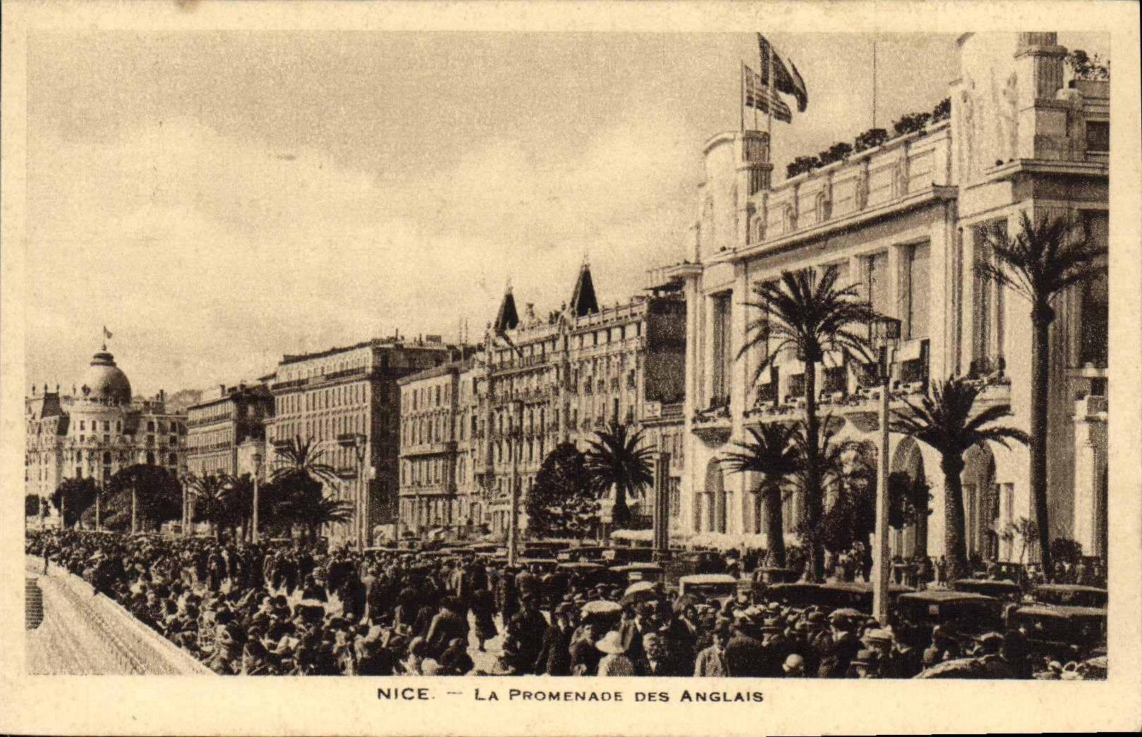 CPA Nice La Promenade Des Anglais