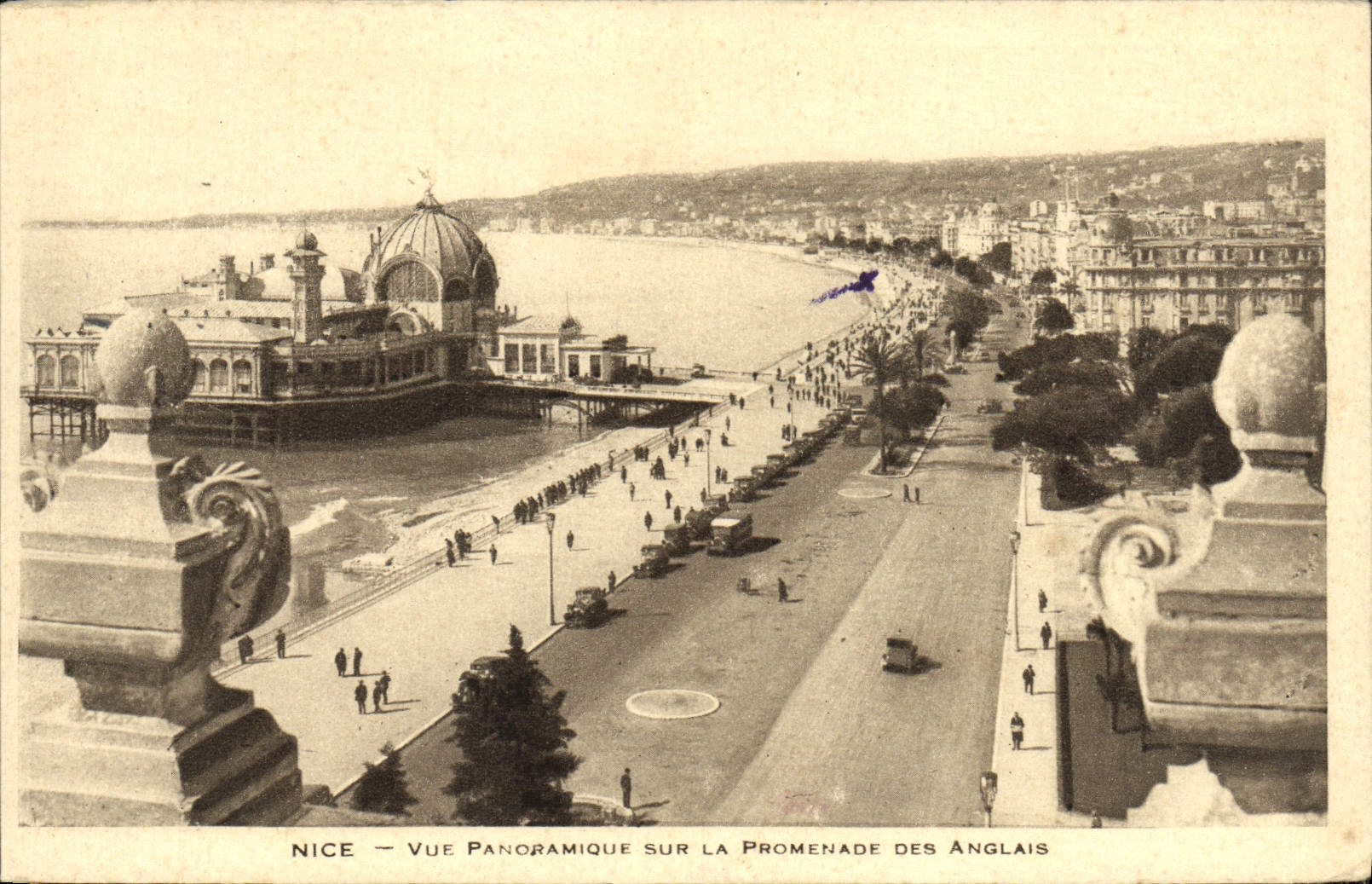 CPA Nice Vue Panoramique Sur La Promenade Des Anglais