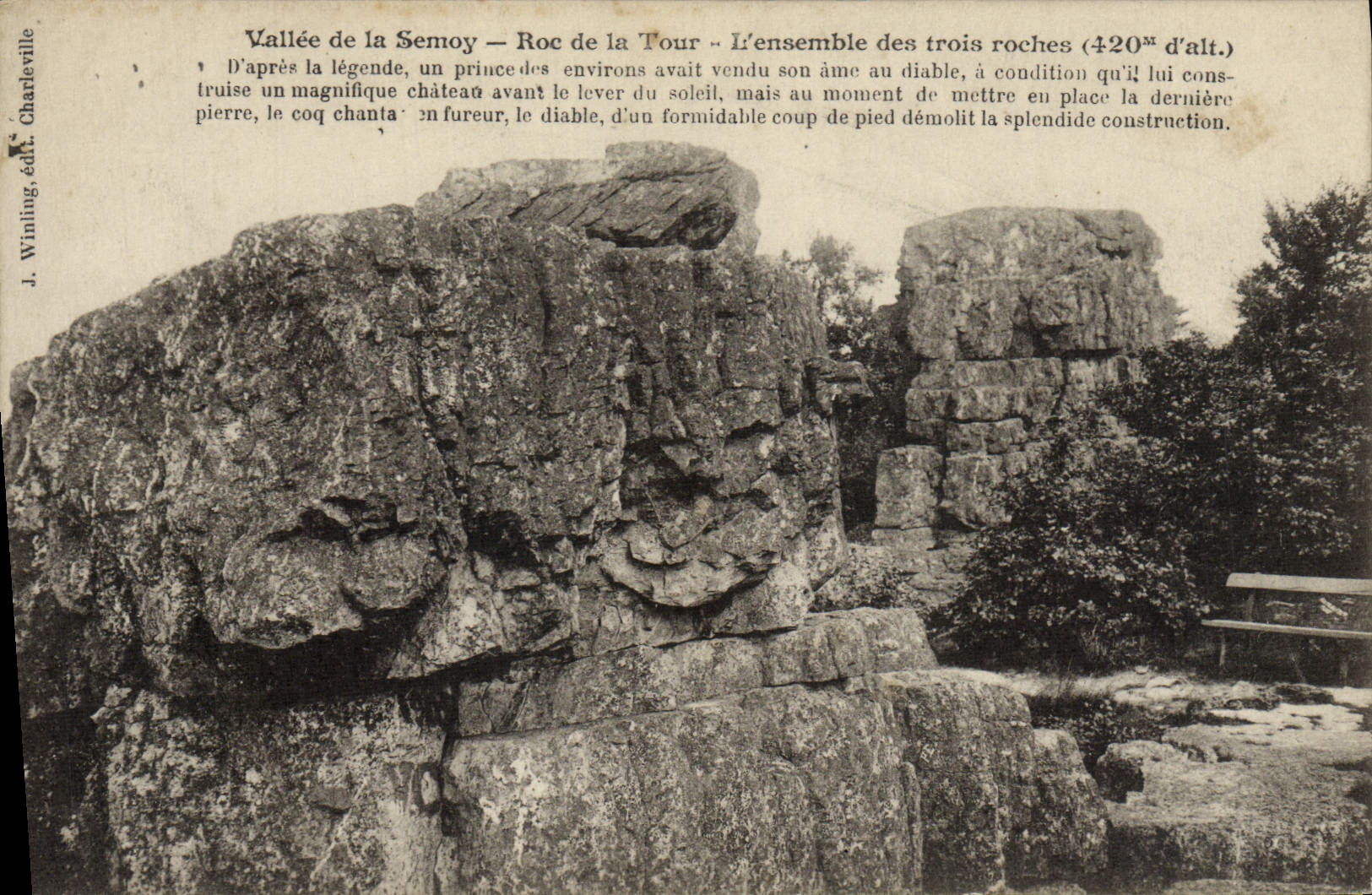 CPA Vallee De La Semoy Roc De La Tour L'Ensemble Des Trois Roches