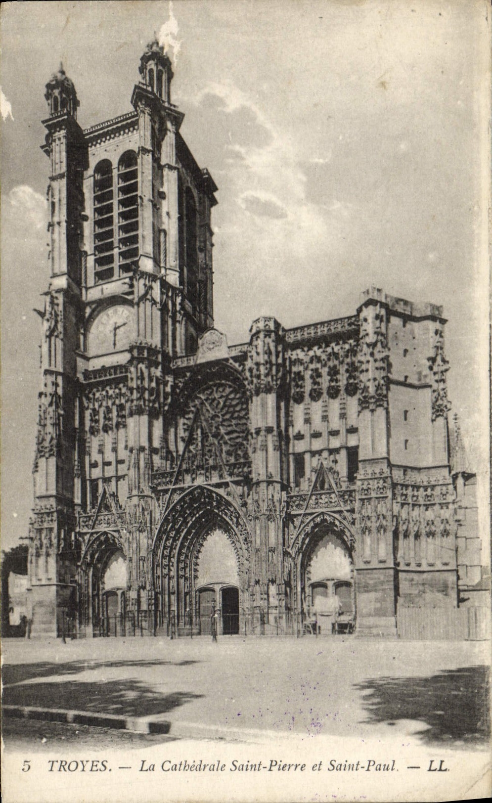 VINTAGE POSTCARD Troyes the Cathedral Saint Pierre And Saint Paul