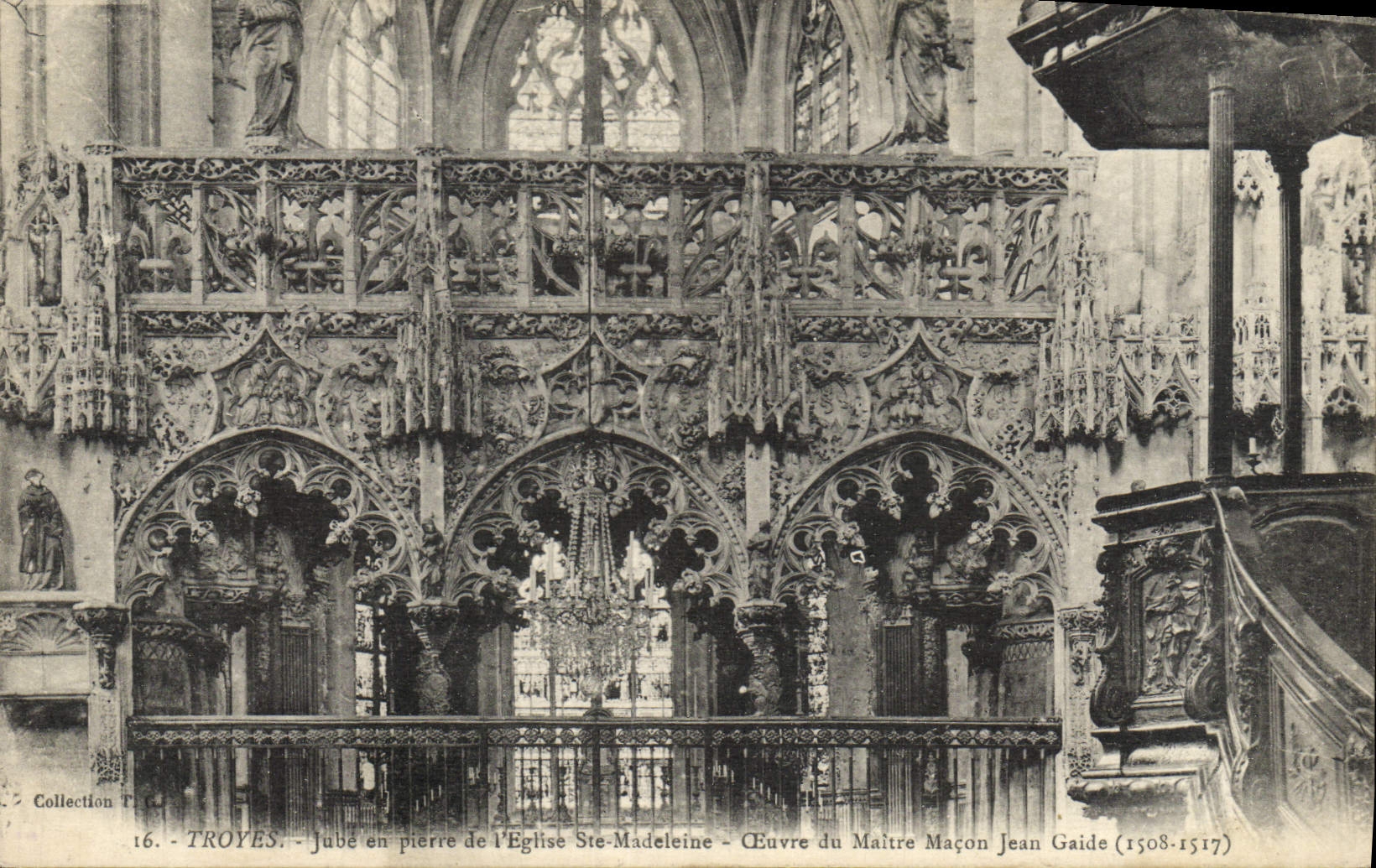 CPA Troyes Jube En Pierre De l'Eglise Ste Madeleine