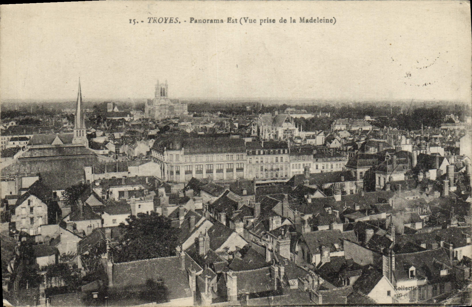 CPA Troyes Panorama Est Vue prise de la Madeleine