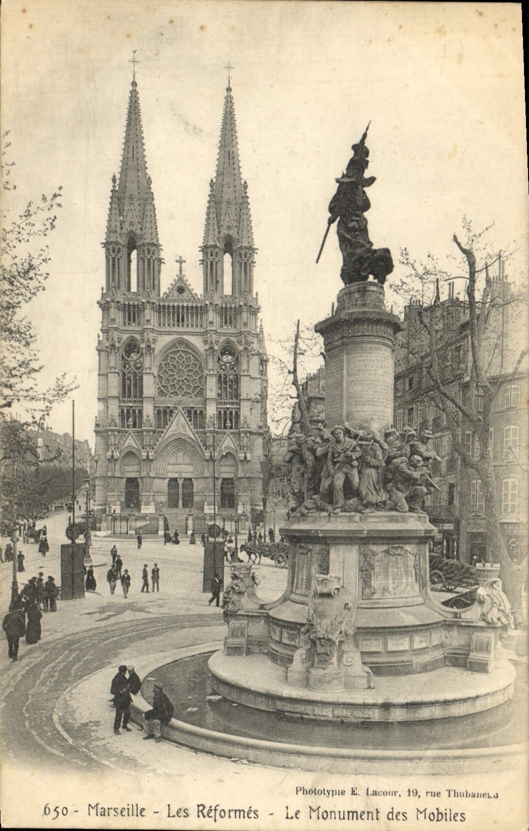 CPA Marseille Les Reformes Le Monument Des Mobiles