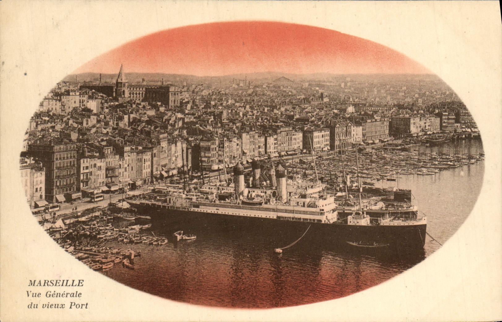 CPA Marseille Vue Generale Du Vieux Port Bateau Paquebot