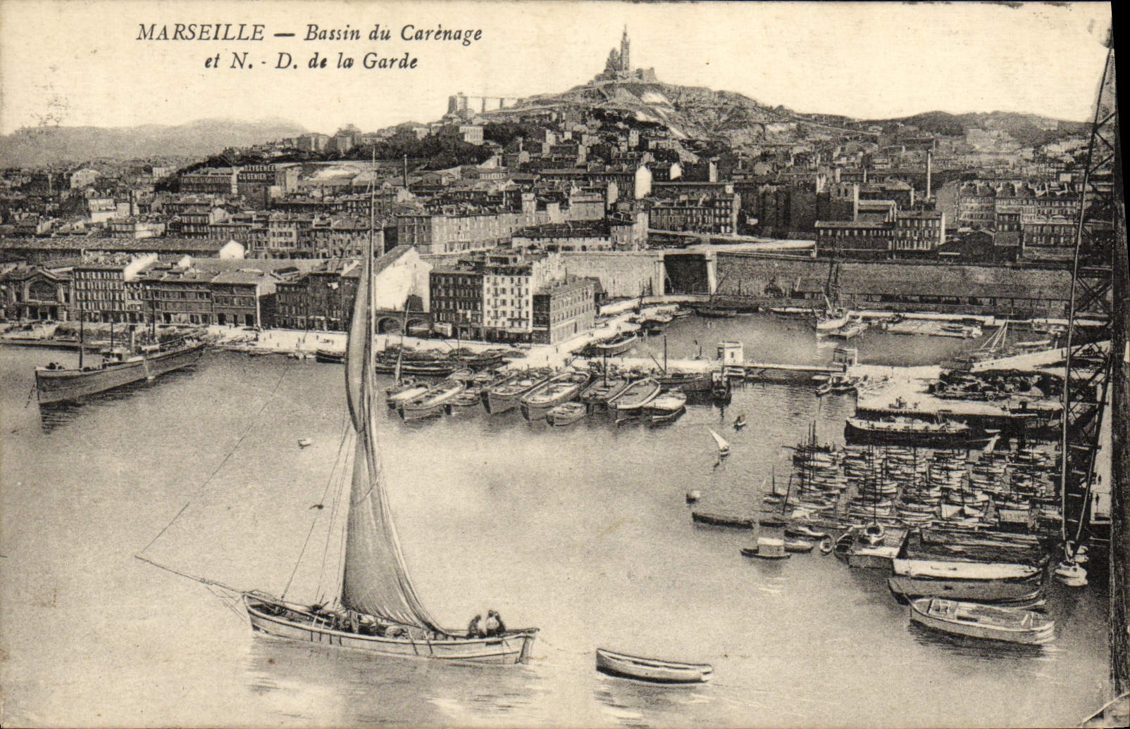 CPA Marseille Bassin Du Carenage Et N D De La Garde Bateaux