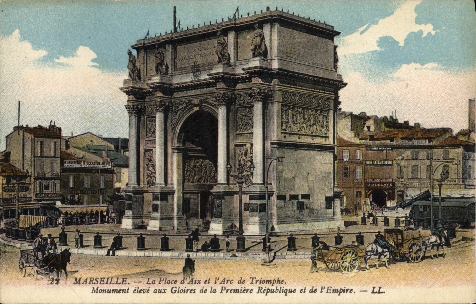 CPA Marseille La Place D'Aix Et l'Arc De Triomphe Monument Eleve Aux Gloires De la Premiere Republique et de l'Empire