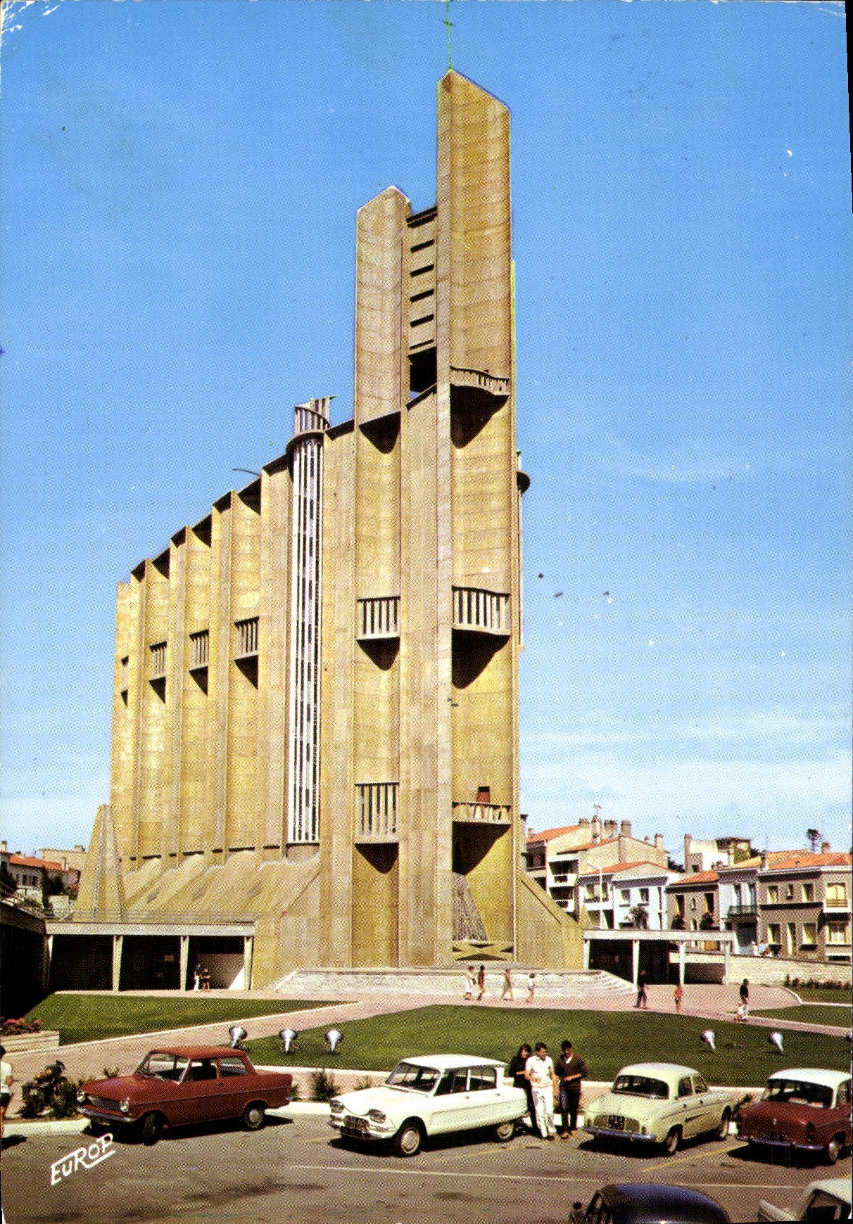 POSTAL MODERNA Royan la catedral