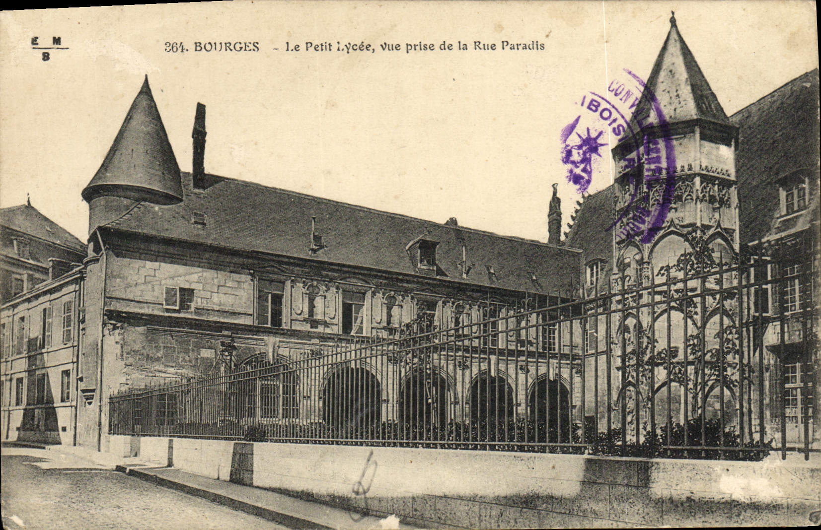 POSTAL Bourges de la VENDIMIA la pequeña universidad vista del paraíso de la calle