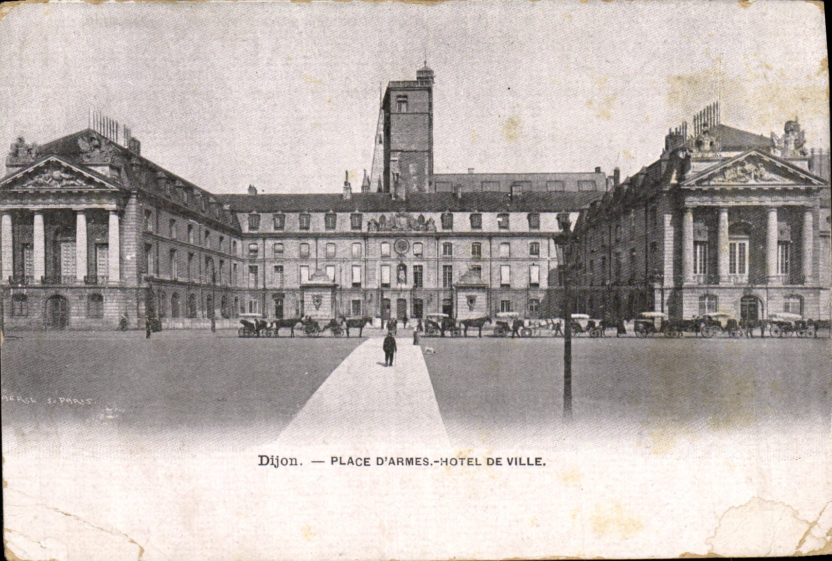 CPA Dijon Place D'armes Hotel De Ville