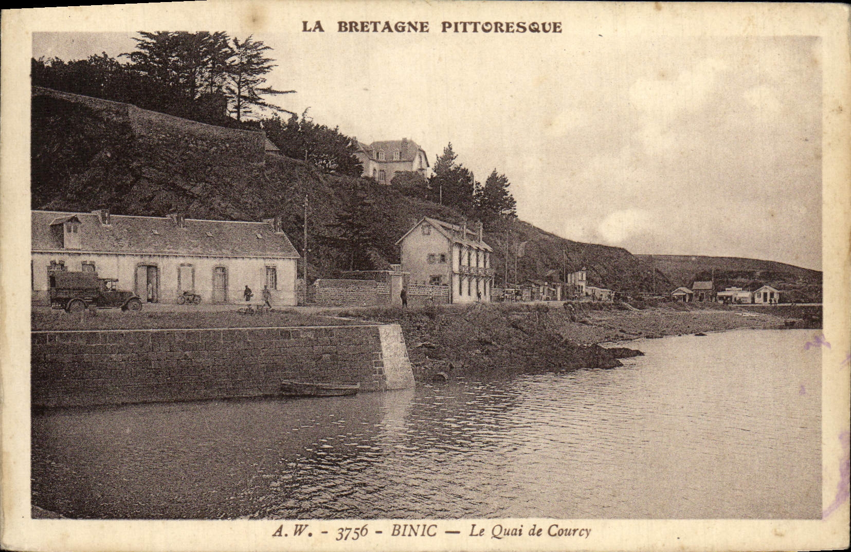 VINTAGE POSTCARD Binic the Quay of Courcy