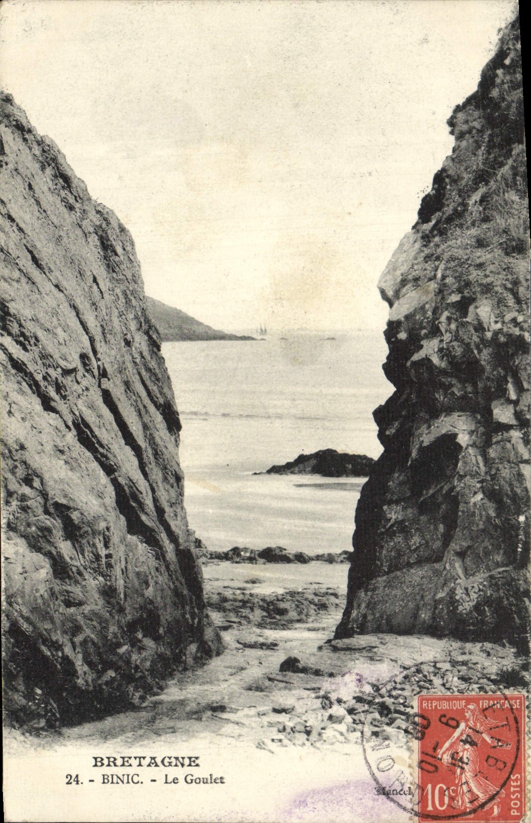 VINTAGE POSTCARD Binic the Narrow part