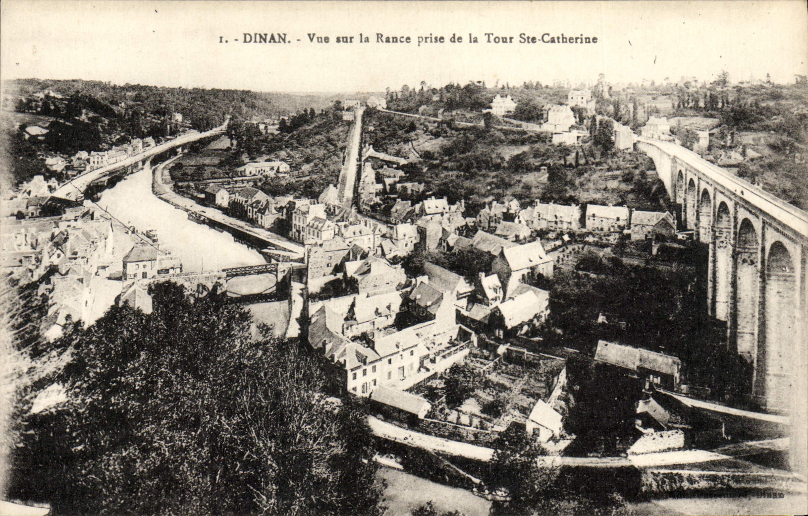 CPA Dinan Vue sur la Rance Prise de la Tour Ste Catherine