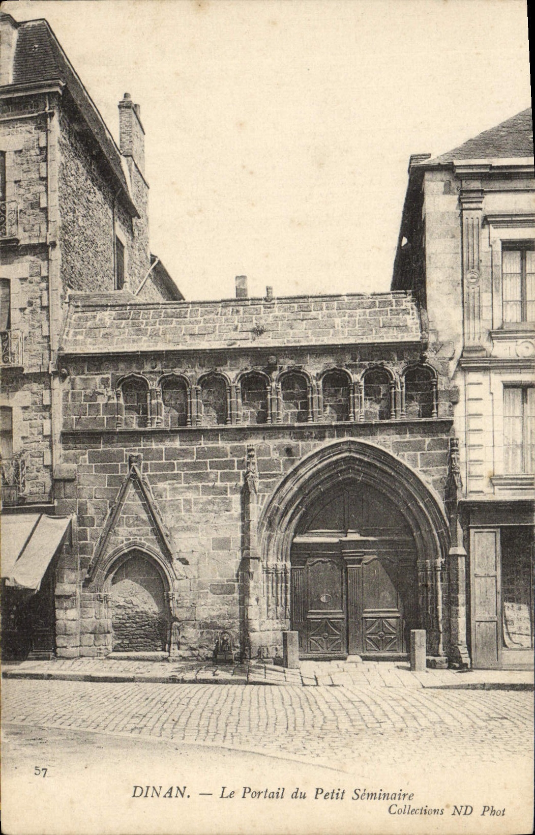 VINTAGE POSTCARD Dinan the Gate of the Small Seminar