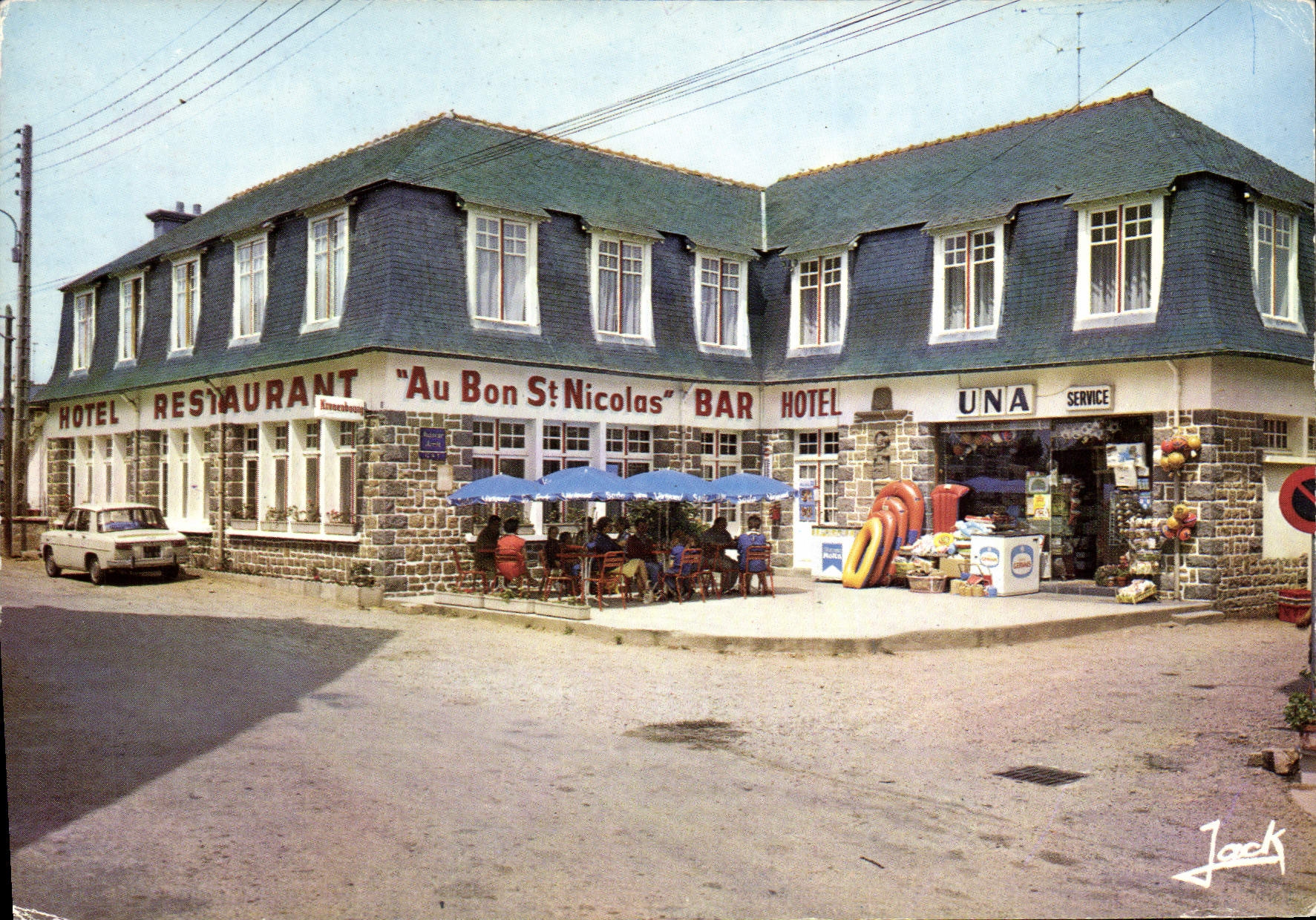 MODERN CARD Hillion Hotel Restoring With Good St Nicolas and the self-service