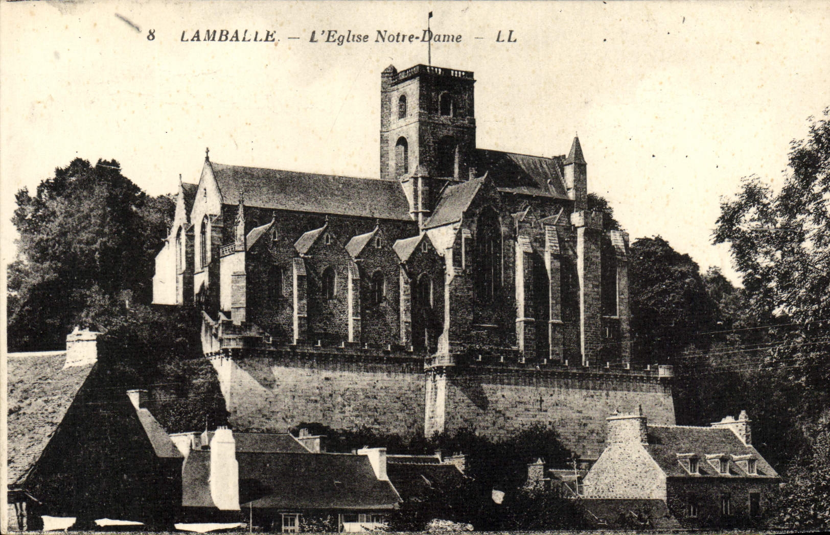 CPA Lamballe L'Eglise Notre Dame
