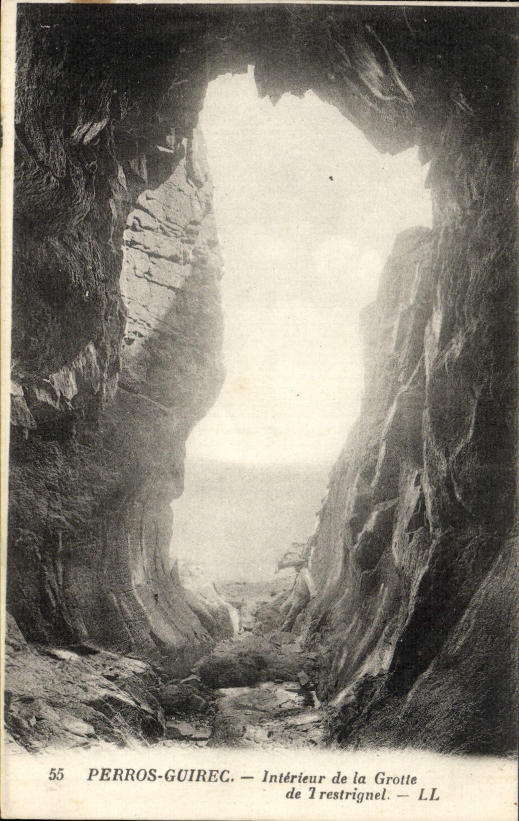 VINTAGE POSTCARD Perros Guirec Interior of the Cave of Trestrignel
