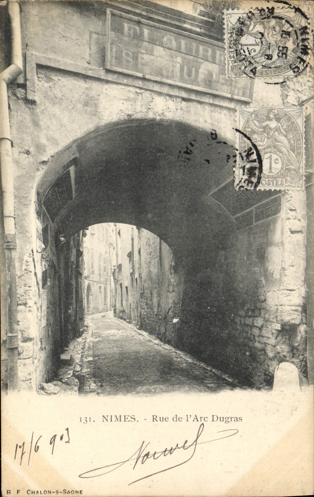 Calle de Nimes de la POSTAL de la VENDIMIA del arco Dugras