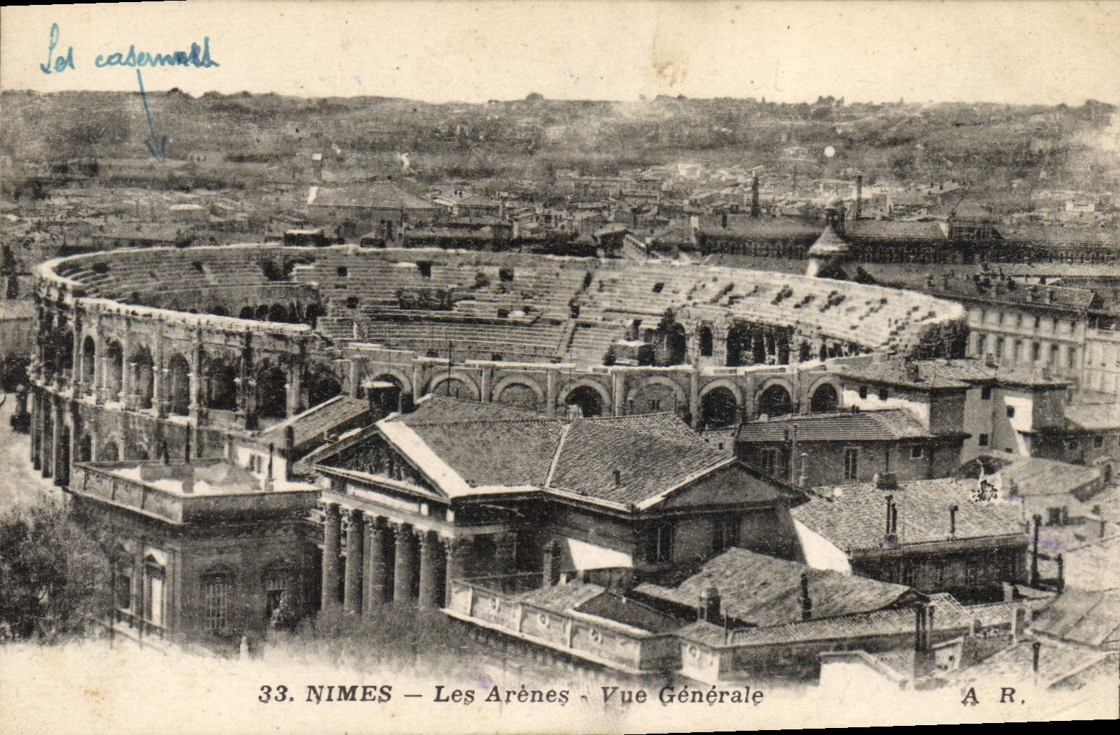CPA Nimes Les Arenes Vue Generale