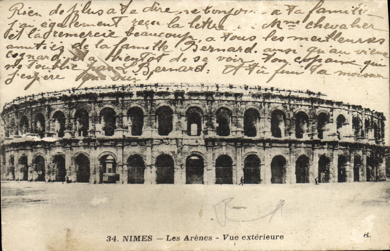 CPA Nimes Les Arenes Vue Exterieure