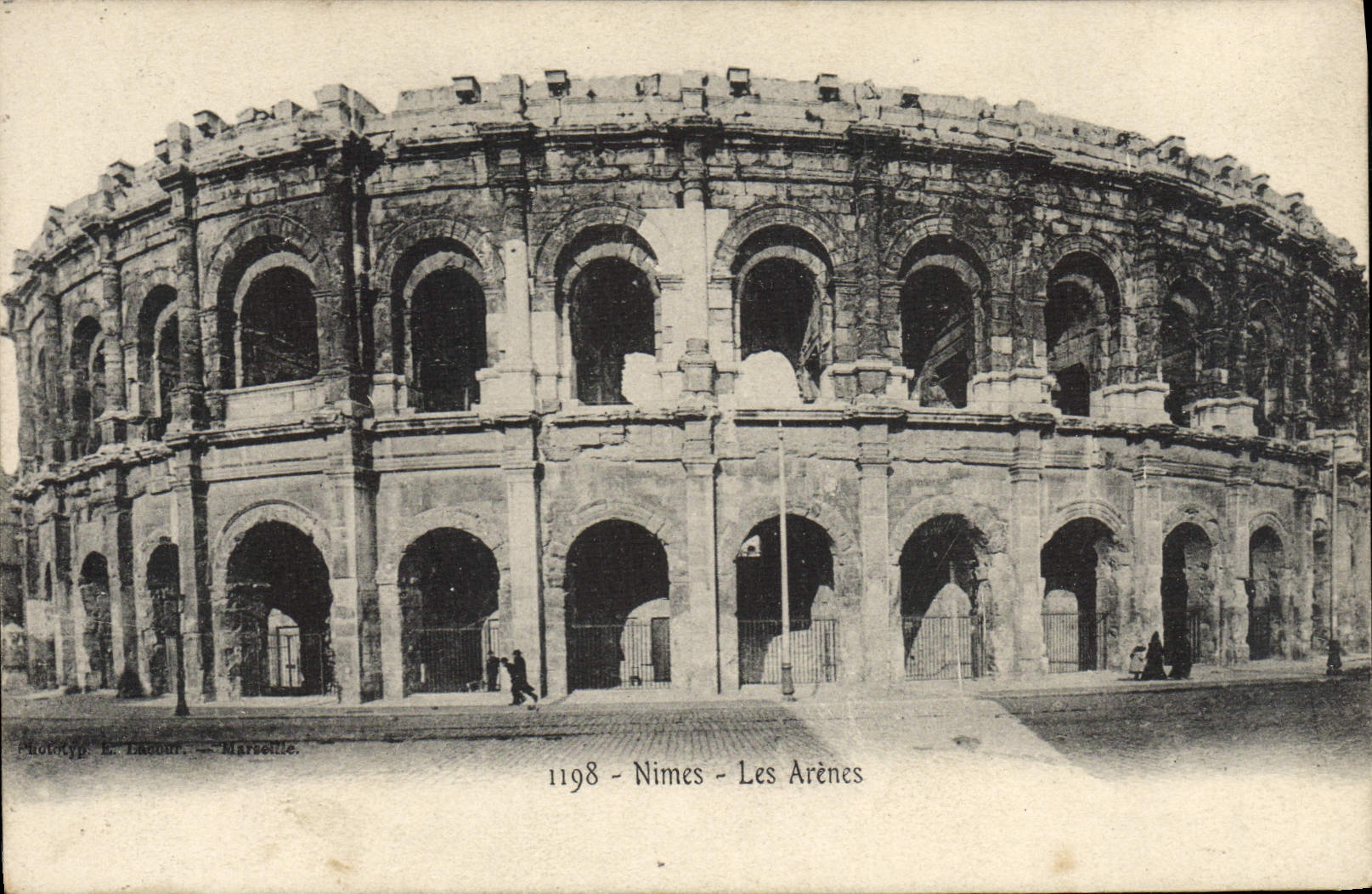 CPA Nimes Les Arenes