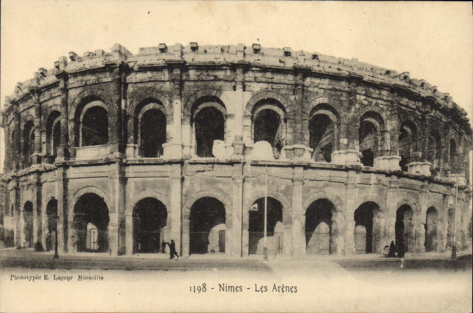 CPA Nimes Les Arenes