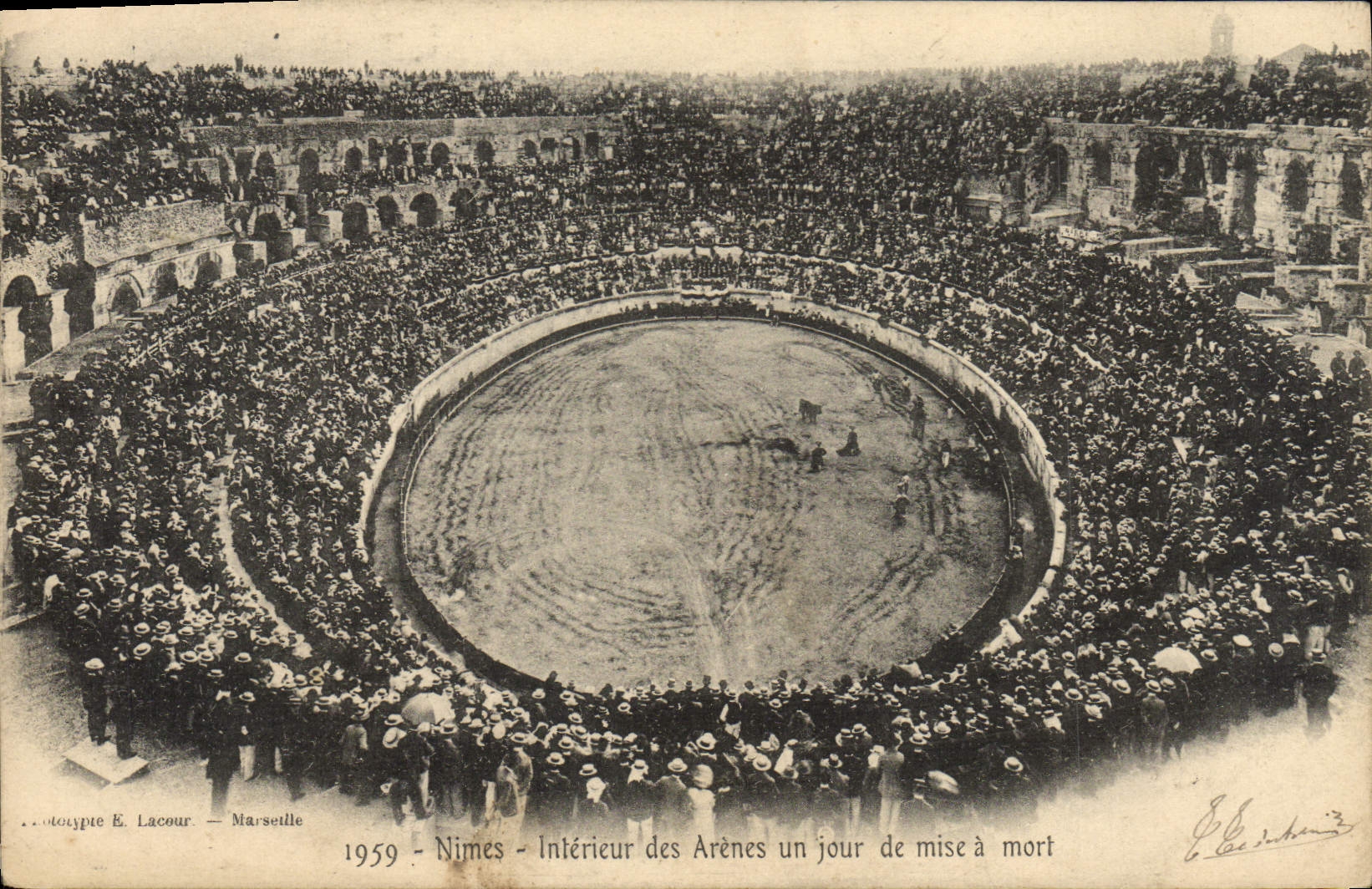 La POSTAL Nimes Interieur de la VENDIMIA de la arena un día de ajuste murió corrida