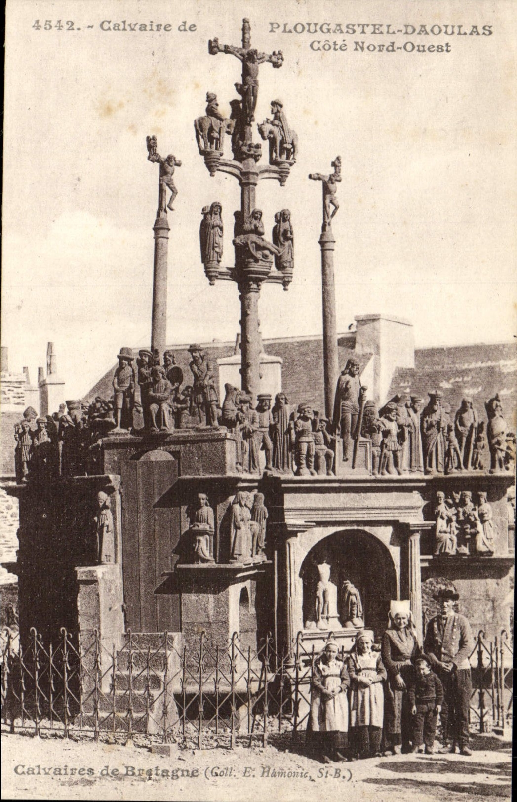 La POSTAL Calvaire De Plougastel Daoulas de la VENDIMIA dimensiona a niños del oeste norteños del folklore