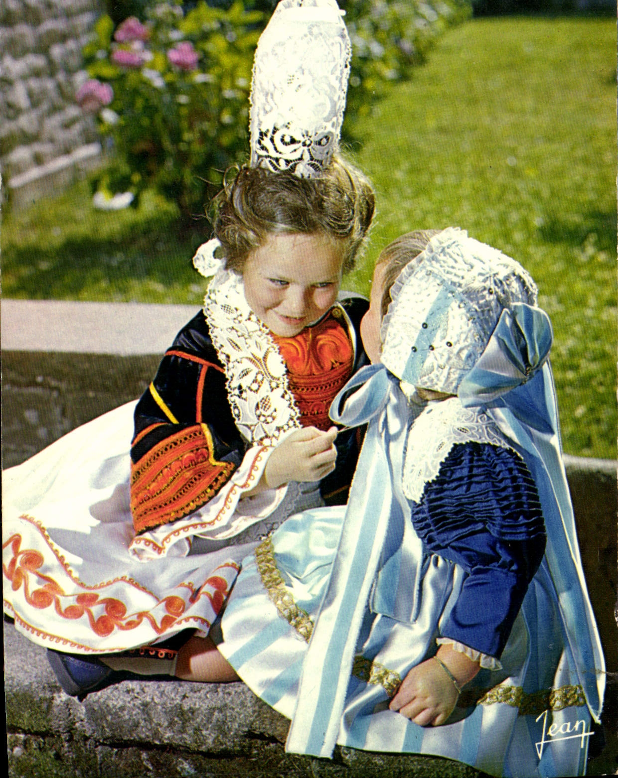 MODERN CARD Brittany Caps and Costumes of the country bigouden Children Folklore