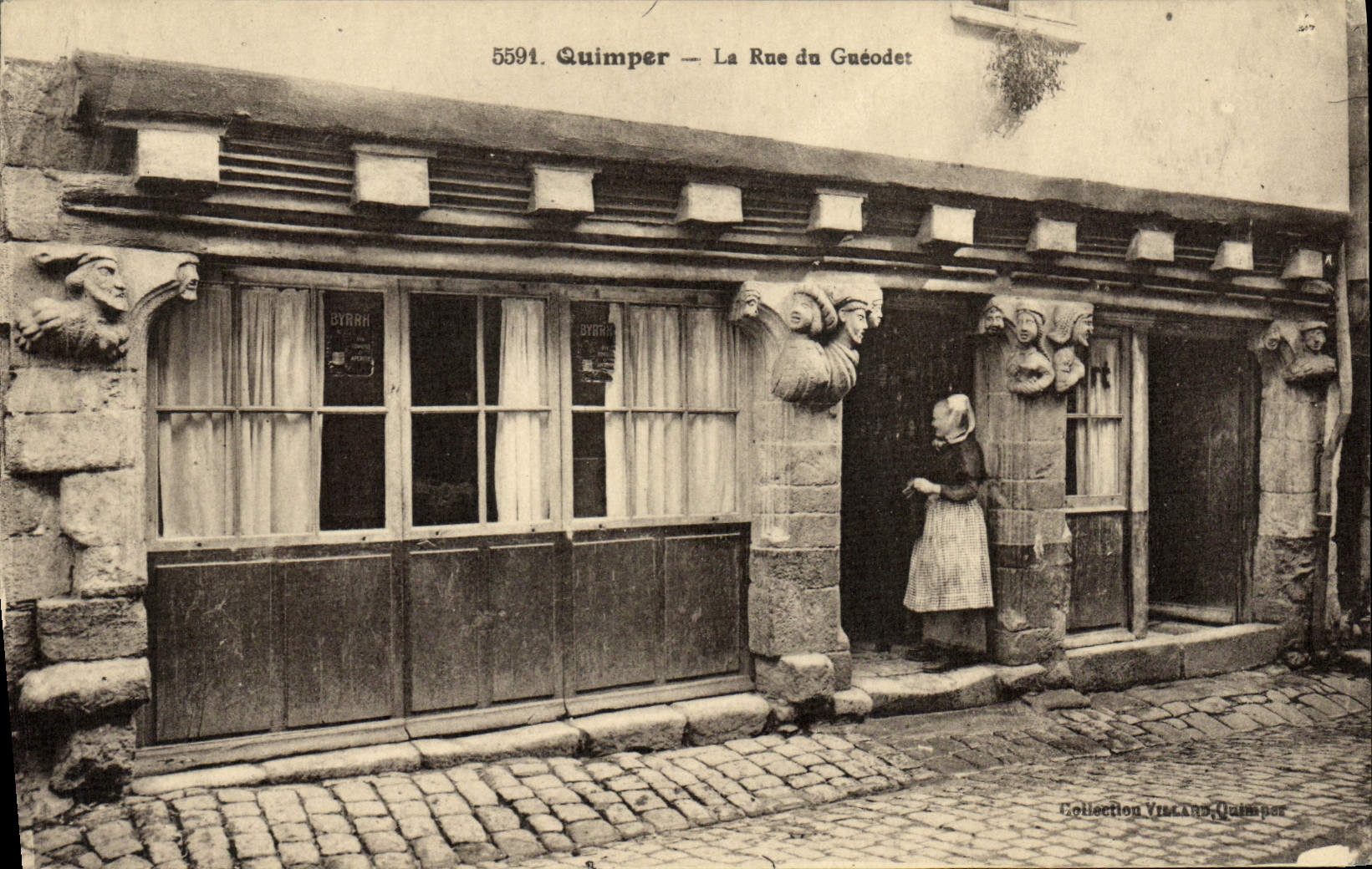 VINTAGE POSTCARD Quimper the Street of Gueodet Folklore Woman